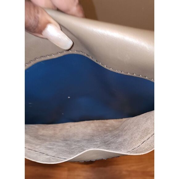 Handmade leather crossbody   - Picture 7 of 8